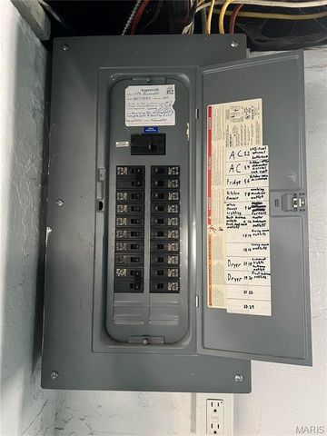 1604 Quendo Avenue, University City, MO 63130