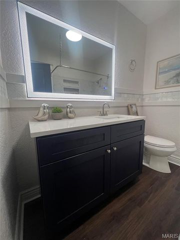 1604 Quendo Avenue, University City, MO 63130