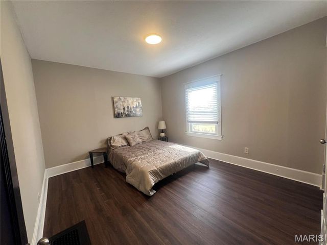 1604 Quendo Avenue, University City, MO 63130