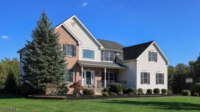 2 Steeple Dr, Hillsborough Twp., NJ 08844