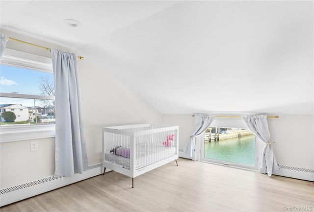 2 E Lido Prom, Lindenhurst, NY 11757