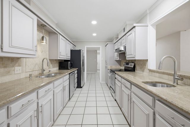 3703 Hulen Park Drive, Fort Worth, TX 76109