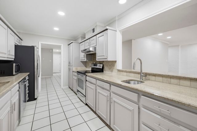 3703 Hulen Park Drive, Fort Worth, TX 76109