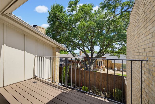 3703 Hulen Park Drive, Fort Worth, TX 76109