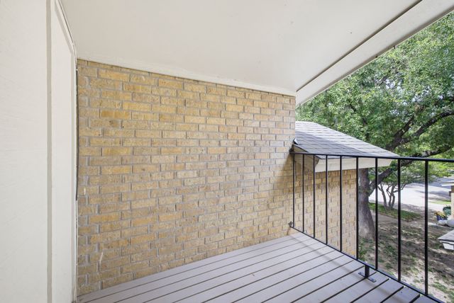 3703 Hulen Park Drive, Fort Worth, TX 76109