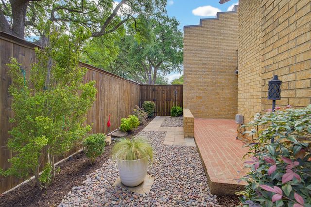 3703 Hulen Park Drive, Fort Worth, TX 76109