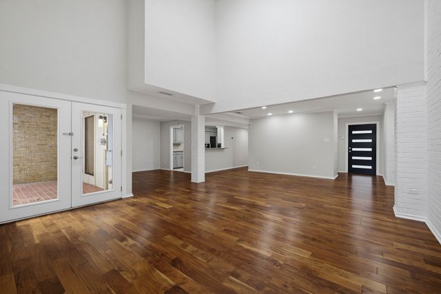 3703 Hulen Park Drive, Fort Worth, TX 76109