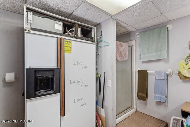 335 S CAROLINA Street, Hawthorne, FL 32640