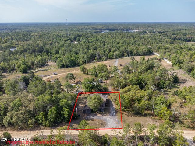 335 S CAROLINA Street, Hawthorne, FL 32640