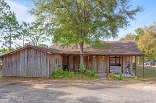 335 S CAROLINA Street, Hawthorne, FL 32640