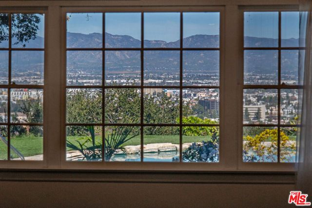 10803 Alta View Drive, Studio City (los Angeles), CA 91604