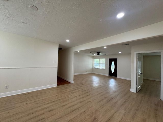 6523 Glen Rock Drive, Houston, TX 77087