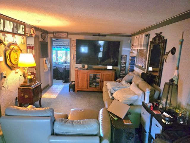 29 Sabbatia Dr, Taunton, MA 02780