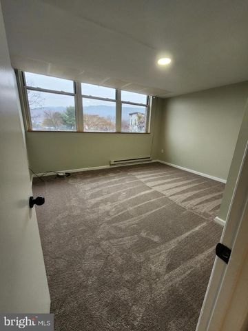 311 Columbia St Apt 3, Cumberland, MD 21502