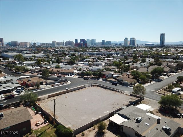 4730 Pioneer Avenue, Las Vegas, NV 89102