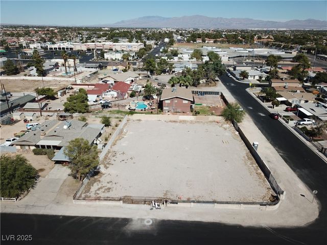 4730 Pioneer Avenue, Las Vegas, NV 89102