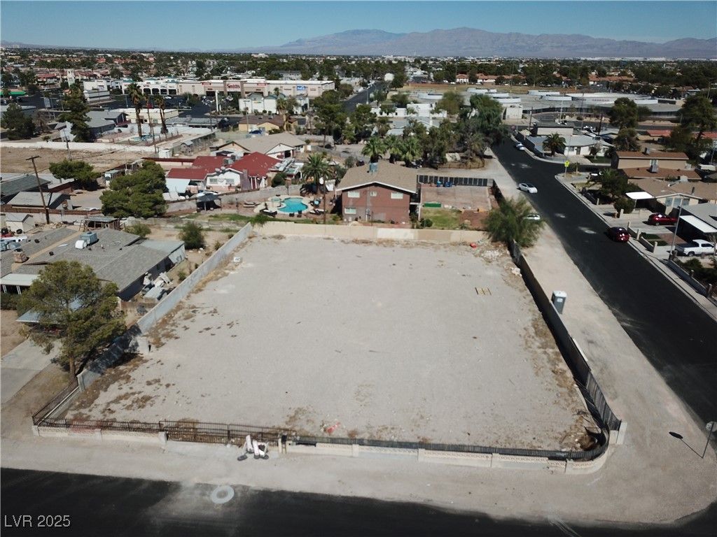 4730 Pioneer Avenue, Las Vegas, NV 89102