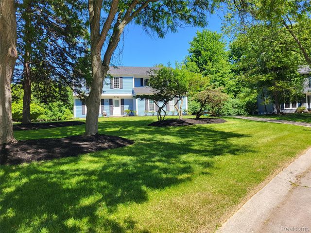 5791 Beauchamp Place, West Bloomfield Charter Township, MI 48322