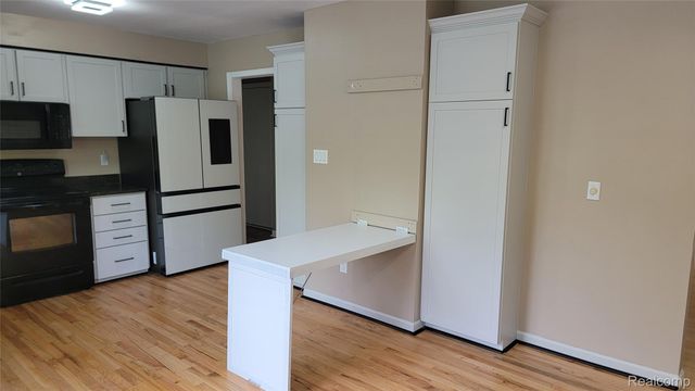 5791 Beauchamp Place, West Bloomfield Charter Township, MI 48322