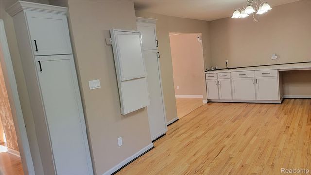 5791 Beauchamp Place, West Bloomfield Charter Township, MI 48322