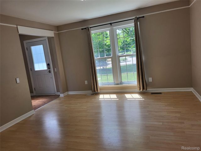 5791 Beauchamp Place, West Bloomfield Charter Township, MI 48322