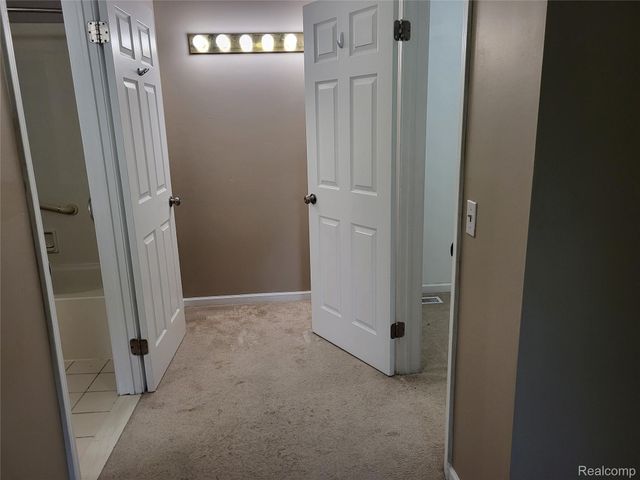 5791 Beauchamp Place, West Bloomfield Charter Township, MI 48322