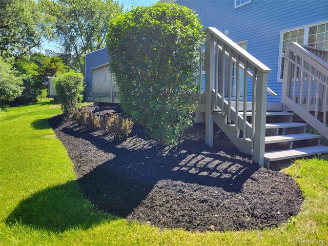 5791 Beauchamp Place, West Bloomfield Charter Township, MI 48322