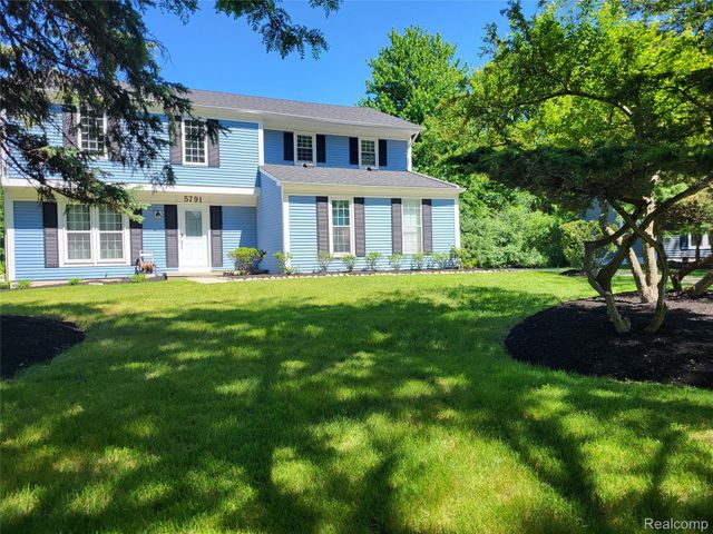 5791 Beauchamp Place, West Bloomfield Charter Township, MI 48322