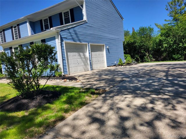 5791 Beauchamp Place, West Bloomfield Charter Township, MI 48322