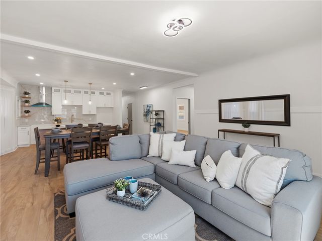 658 W 7th, San Pedro, CA 90731