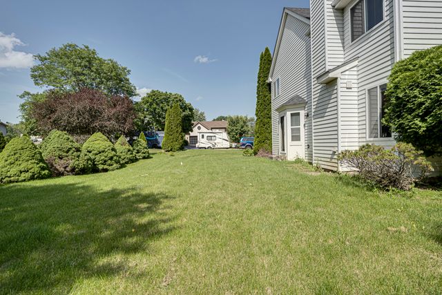 2464 Blue Spruce Lane, Aurora, IL 60502