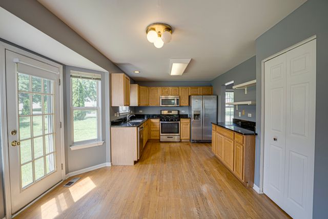 2464 Blue Spruce Lane, Aurora, IL 60502