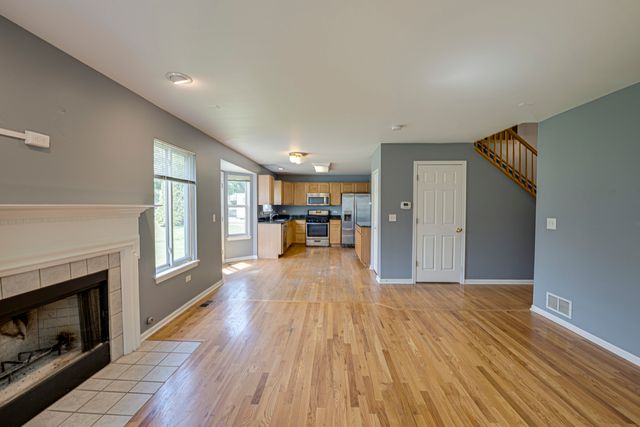 2464 Blue Spruce Lane, Aurora, IL 60502