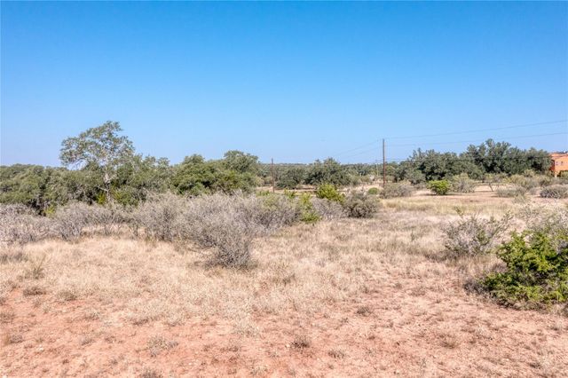 2600 Indian Divide RD, Spicewood, TX 78669