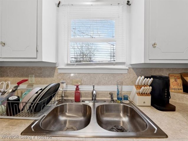 103 Paul Mathis Drive, Poteau, OK 74953