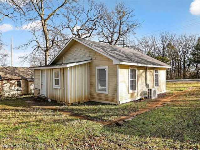 103 Paul Mathis Drive, Poteau, OK 74953