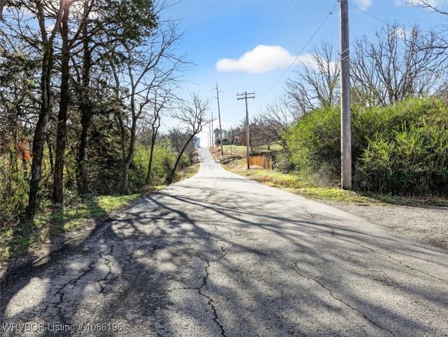 103 Paul Mathis Drive, Poteau, OK 74953