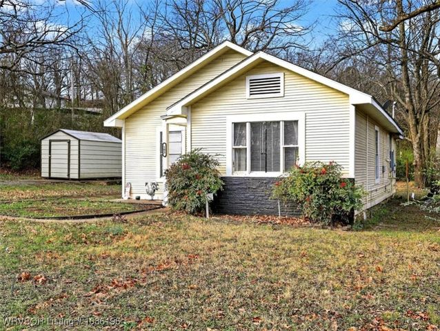 103 Paul Mathis Drive, Poteau, OK 74953