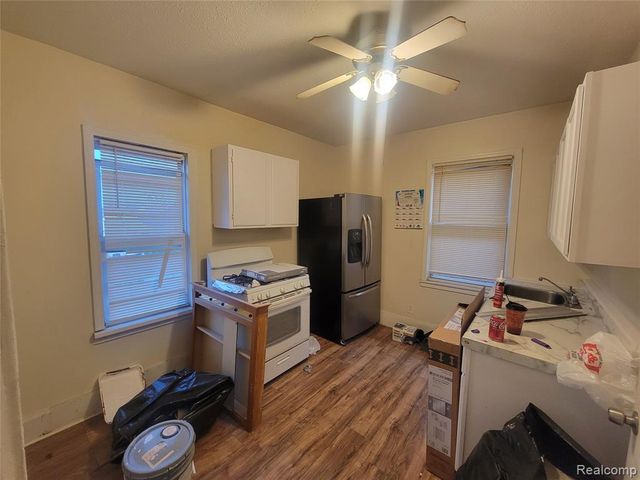 2388 Neibel Street, Hamtramck, MI 48212