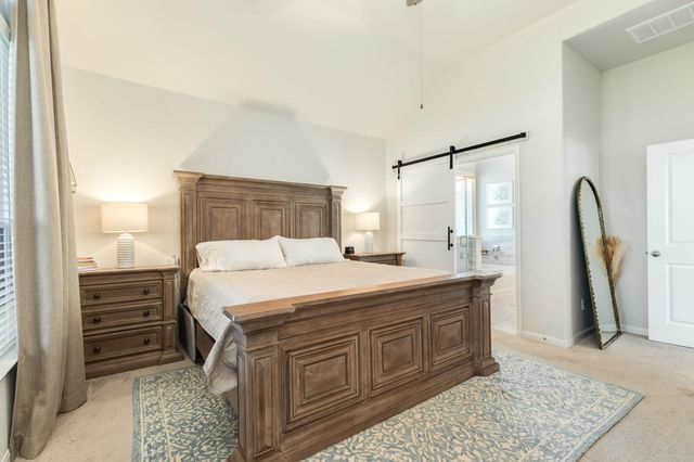 303 Twin Lakes Boulevard W, West Columbia, TX 77486