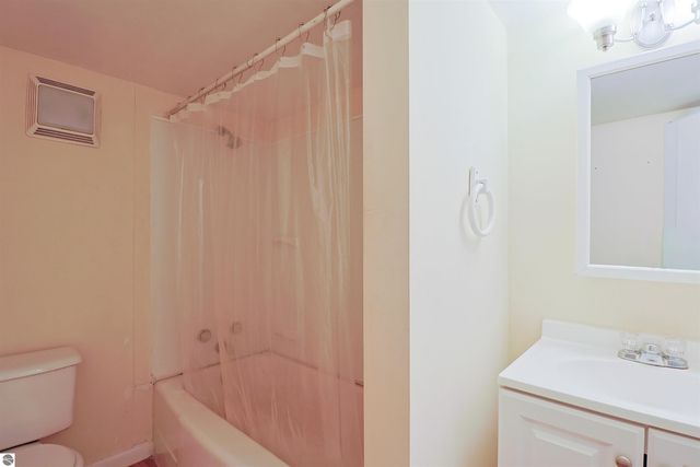 532 N Ithaca Street, Ithaca, MI 48847