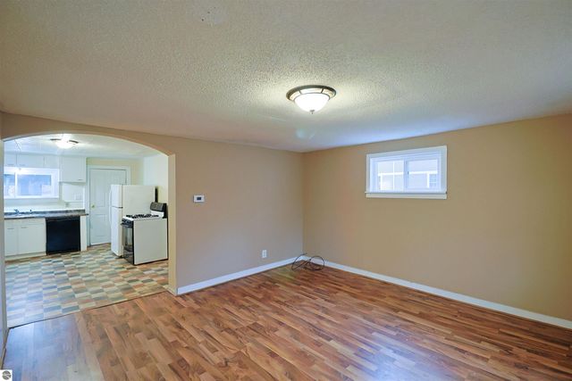 532 N Ithaca Street, Ithaca, MI 48847