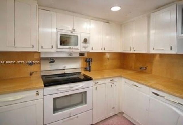 3531 Inverrary Drive 310, Lauderhill, FL 33319