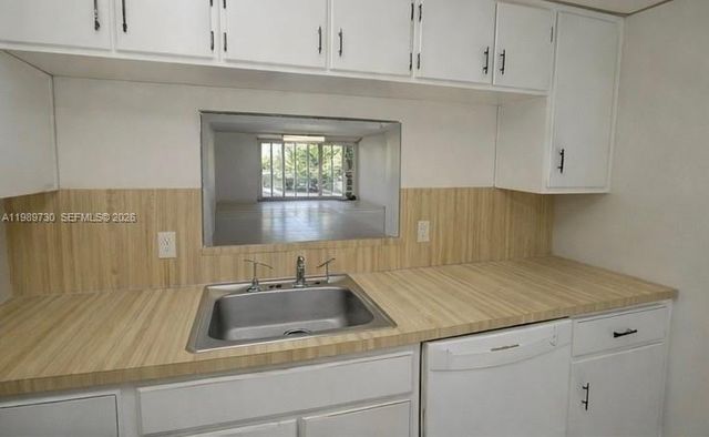 3531 Inverrary Drive 310, Lauderhill, FL 33319
