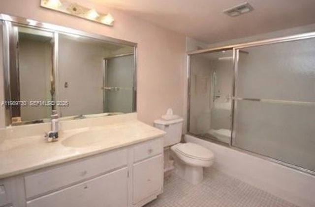 3531 Inverrary Drive 310, Lauderhill, FL 33319