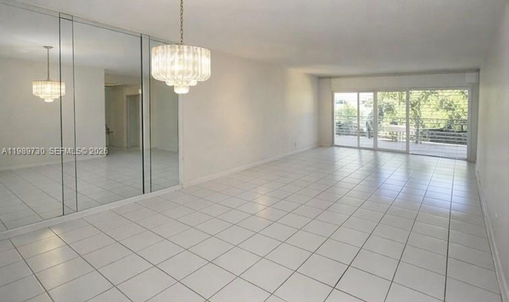 3531 Inverrary Drive 310, Lauderhill, FL 33319