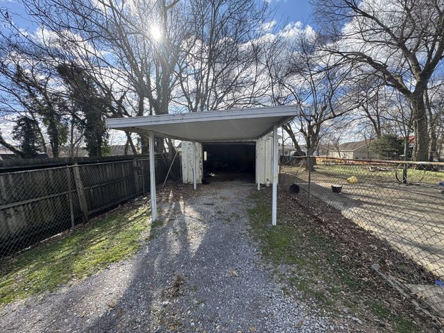 110 E Cedar St, Shelbyville, TN 37160