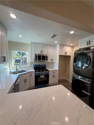 14437 Astoria Street, Sylmar, CA 91342