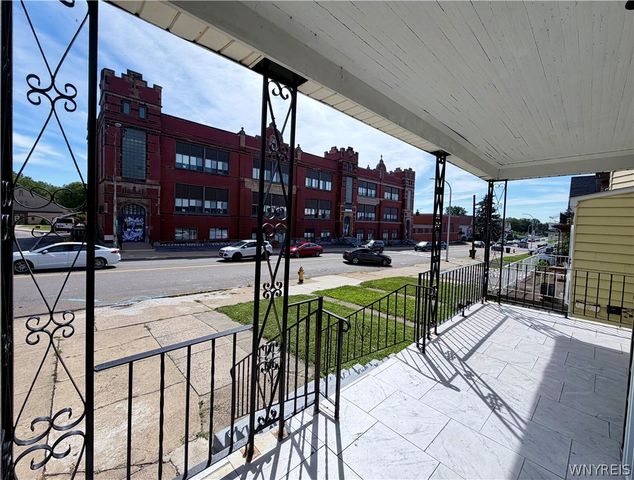2761 South Park Avenue, Lackawanna, NY 14218