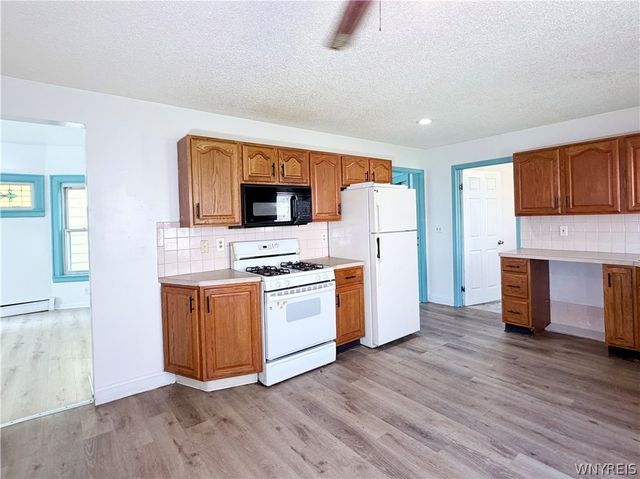 2761 South Park Avenue, Lackawanna, NY 14218